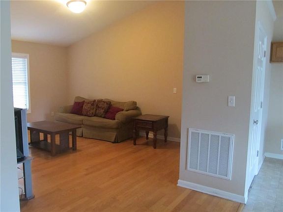 2nd image of 311 Camellia Dr
