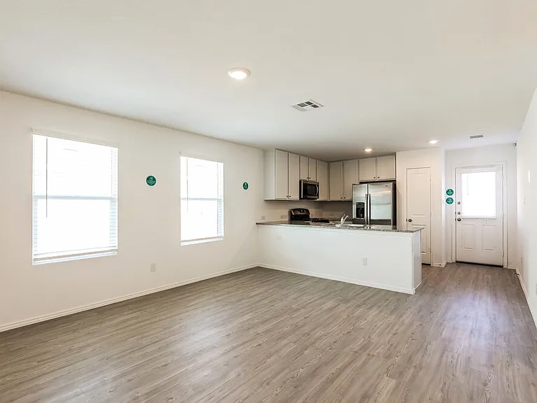 2927 Stigler Dr — Photo 5