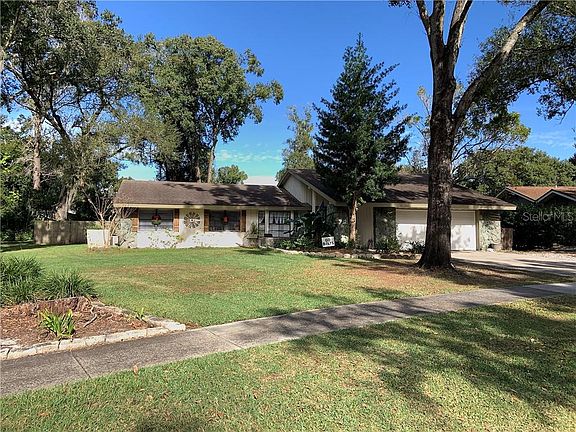 3rd image of 511 Sandalwood Dr