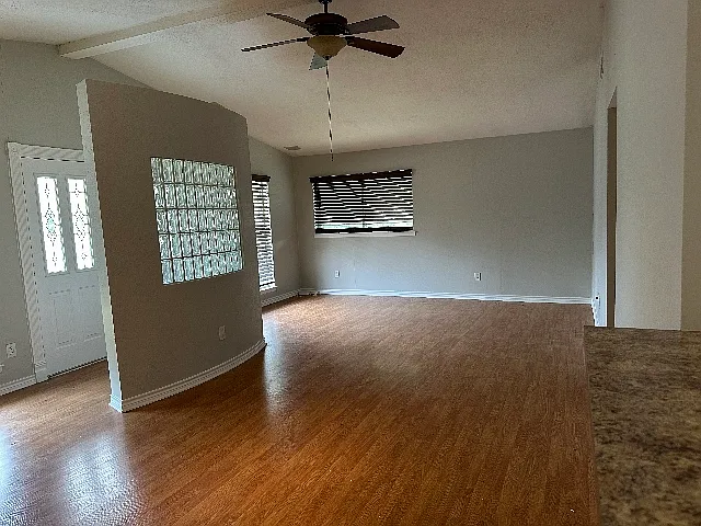 13854 Rolling Hills Ln — Photo 3