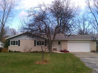 8082 Brookfield Ct, Saginaw, MI 48609