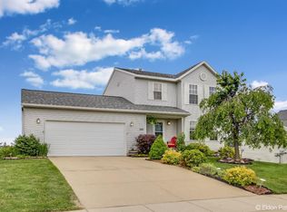 340 Pioneer Trl, Cedar Springs, MI 49319