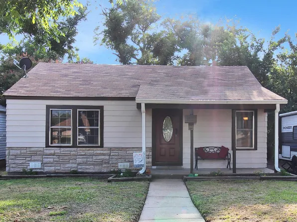1207 Hanover St, Weatherford, TX 76086