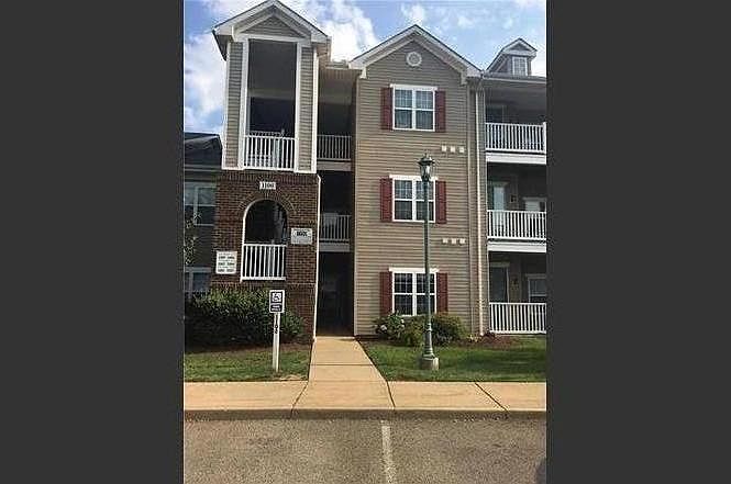 First floor living with private entrance