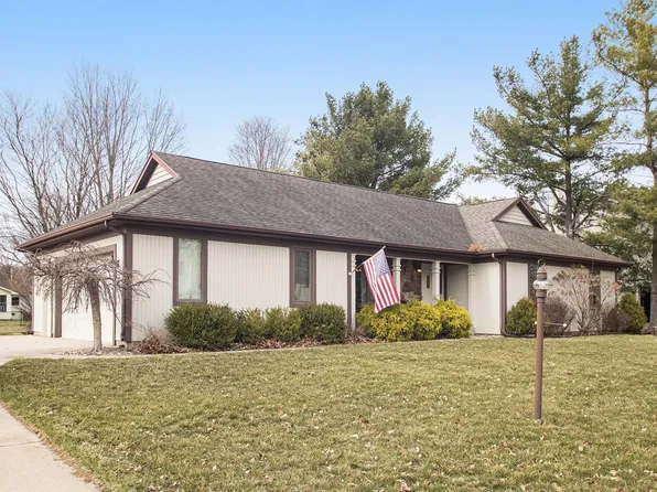 52083 Larkspur Cir, Granger, IN 46530