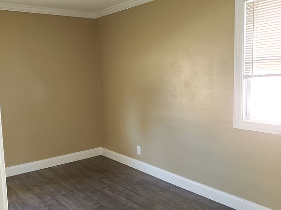 2nd image of 1116 S Lee Ave