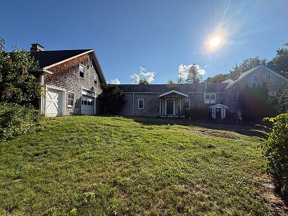 4th image of 579 E Main Street