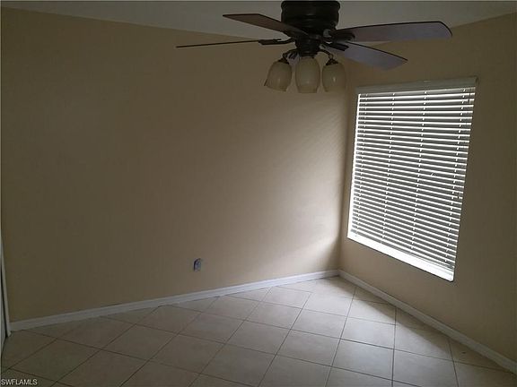 3rd image of 3917 Lee Blvd #4