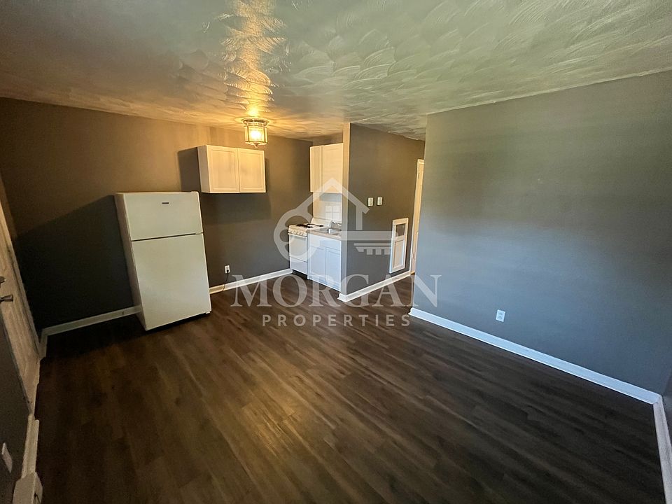 2nd image of 2324 State St #1