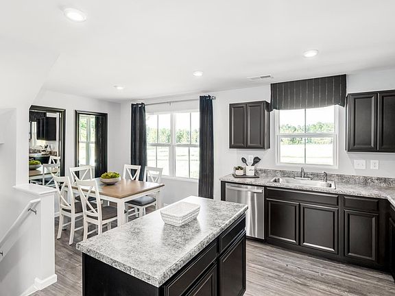 5th image of 102 Ranwell B Rd