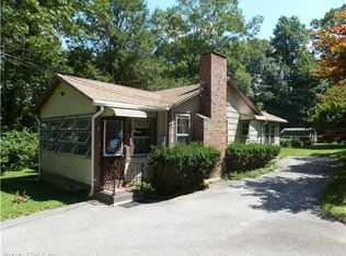 15 Rondaly Rd, Amston, CT 06231