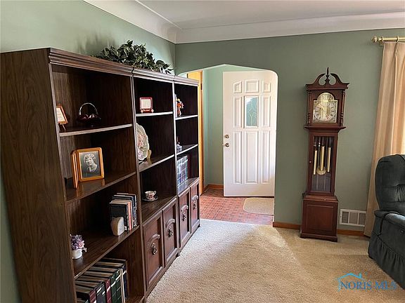4th image of 3165 Penrose Ave