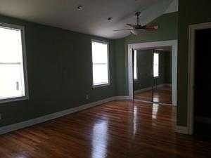 4th image of 2257 Vienna St