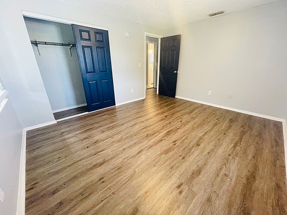 2nd image of 480 76th Ave N