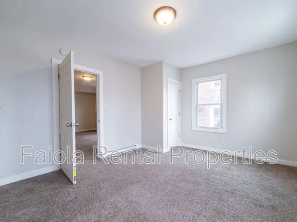 212 N 2nd St Floor 2, Millville, NJ 08332