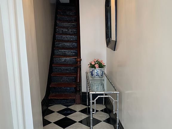 4th image of 66 Greenwich Ave Suite 1