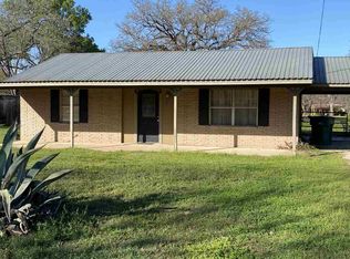 102 Dove Rd, Highland Haven, TX 78654