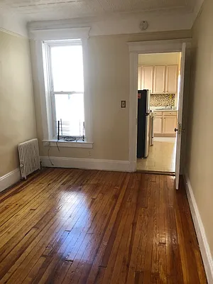 Rented by Alexiou Realty | media 3