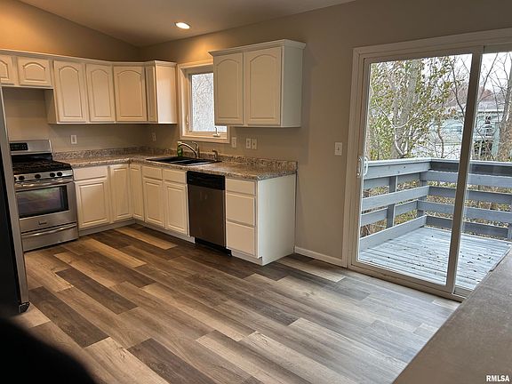 4th image of 5210 W Vale Ct
