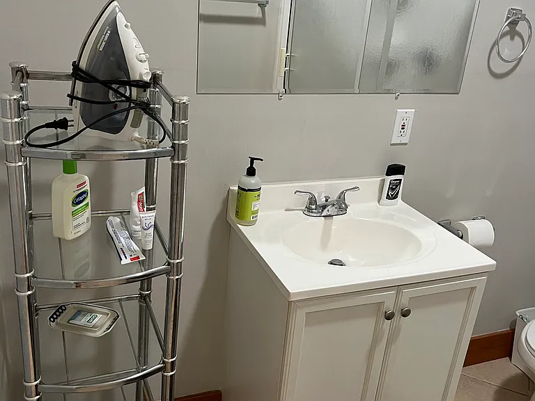Bathroom vanity