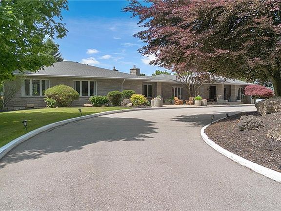 3rd image of 1285 Cockshutt Rd