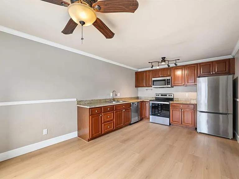 3215 Midway Dr #703 — Photo 5