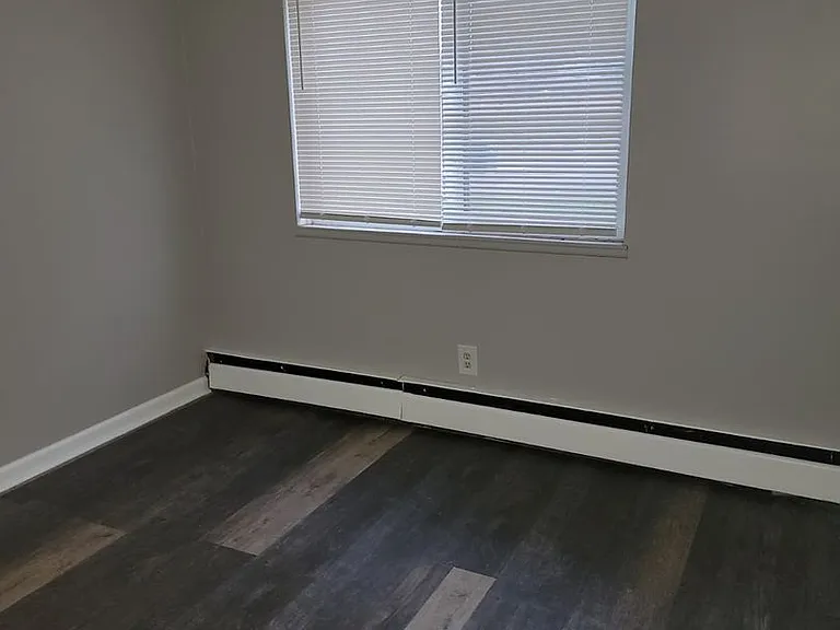 13420 Euclid Ave — Photo 76