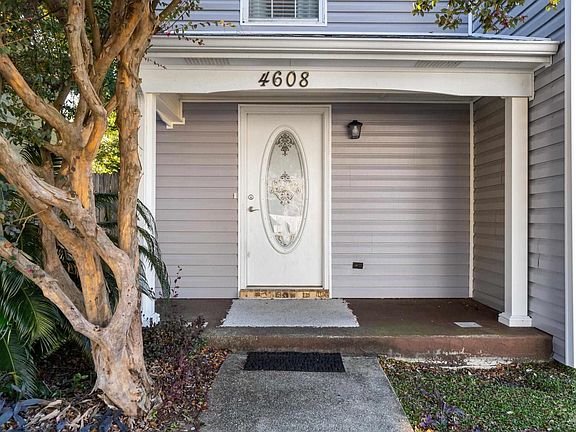2nd image of 4608 Lennox Pl