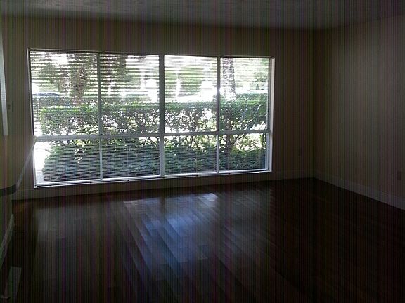 3rd image of 220 E Morse Blvd APT 104