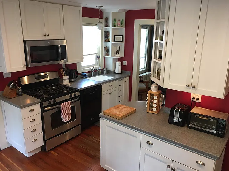 82 Gibbs Ave — Photo 5