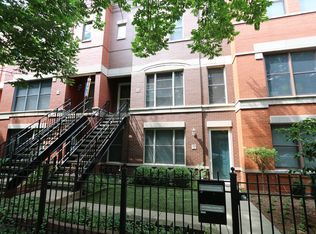 1352 W Fillmore St #1A, Chicago, IL 60607