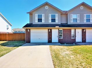852 Meadowlands Dr, Centerton, AR 72719