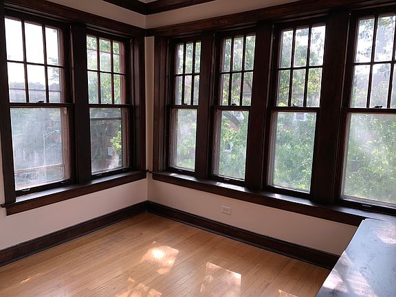 5th image of 1468 W Winnemac Ave APT 2E