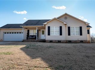 831 Constitution Ave, Newton, NC 28658