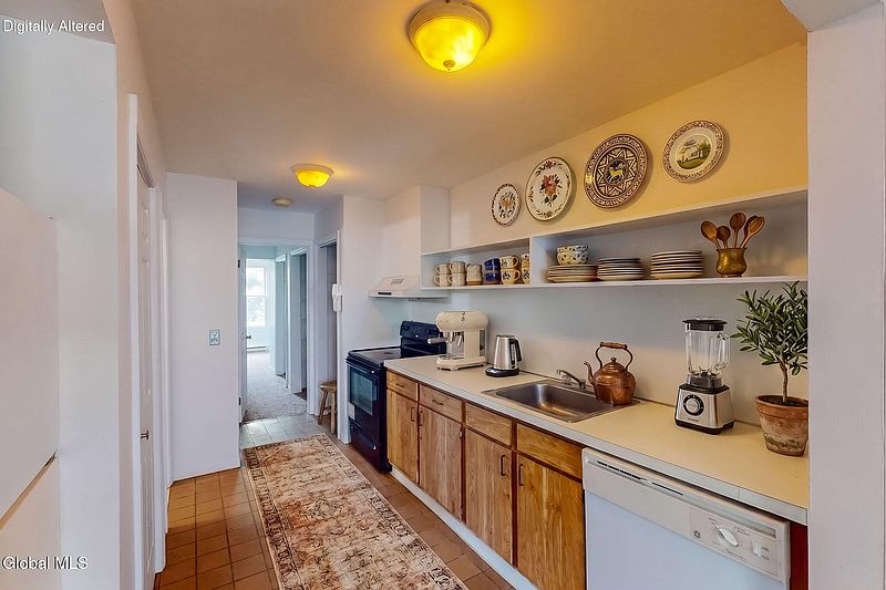 5th image of 148 Lancaster Street APT 6