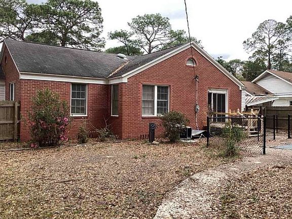 4th image of 708 Magnolia Dr