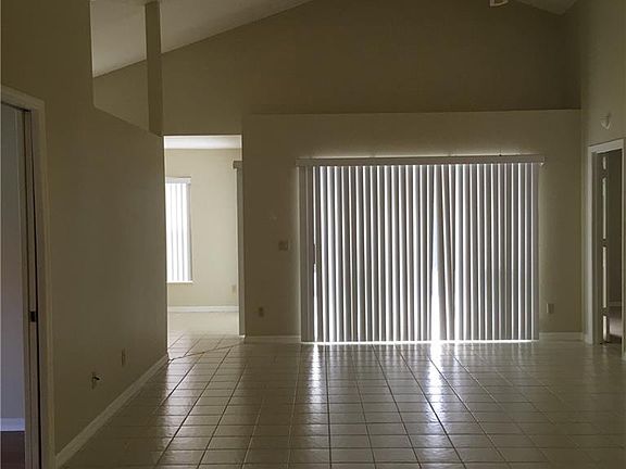5th image of 6005 SE Walkers Cay Ct