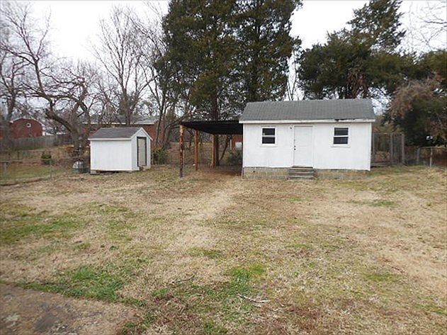 2nd image of 3804 Immanuel Rd