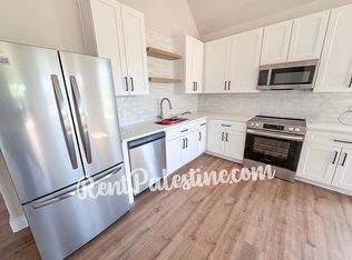 135 Private Road 8835, Palestine, TX 75801