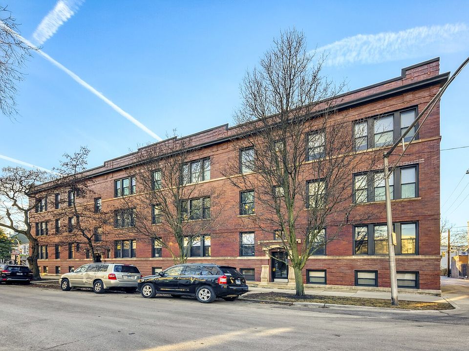 1st image of 6206 N Lakewood Ave #2
