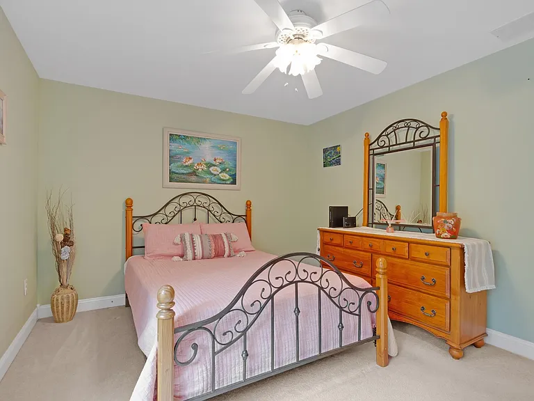 43 Deer Haven Dr — Photo 16