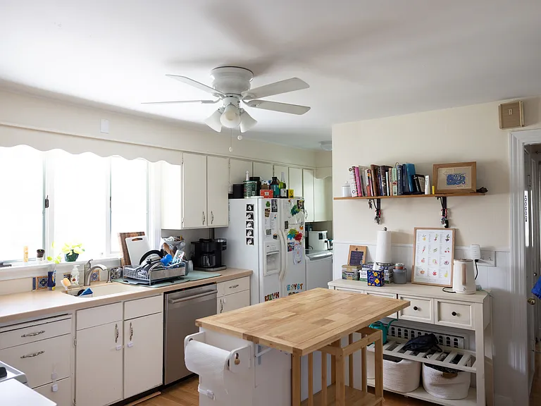 22 Merrill Ave — Photo 9