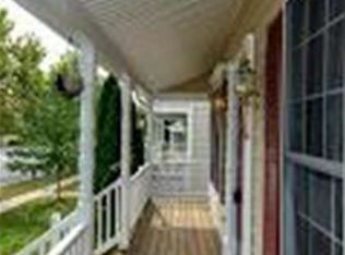 25923 Talmont Dr, Chantilly, VA 20152