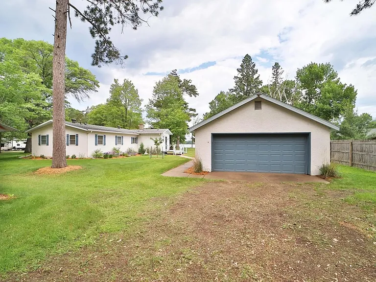 10032 N Long Lake Rd — Photo 23