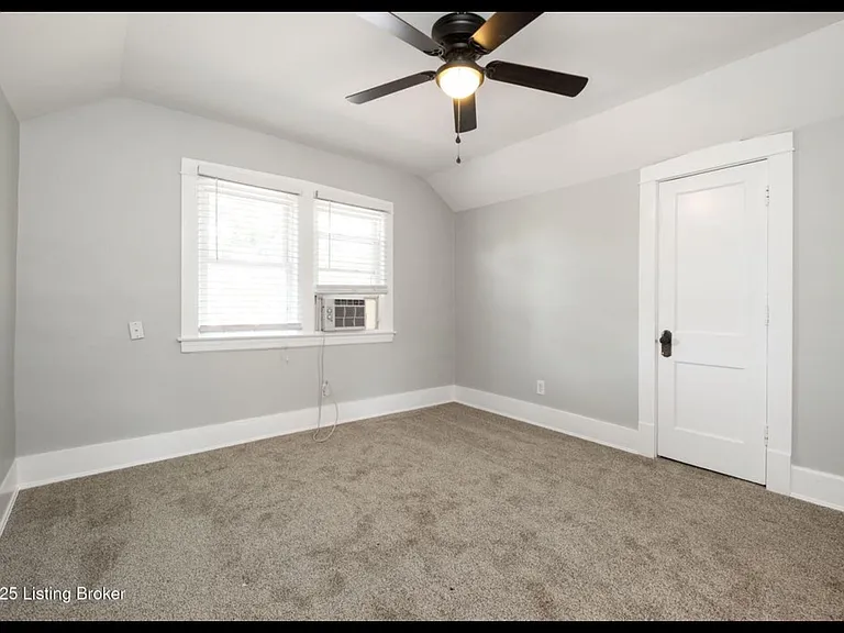 639 Harrison Ave — Photo 17