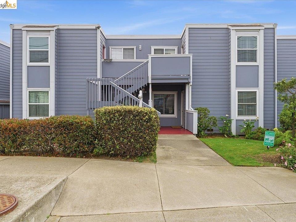 1st image of 44 Oak Ave #6