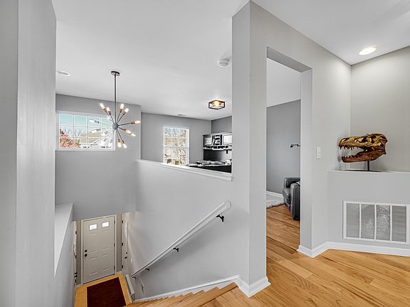 4th image of 2541 Camberley Cir #5811