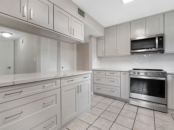 4th image of 7515 NW 79th Avenue #116