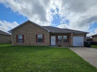 2103 Oliver St, Greenville, TX 75401