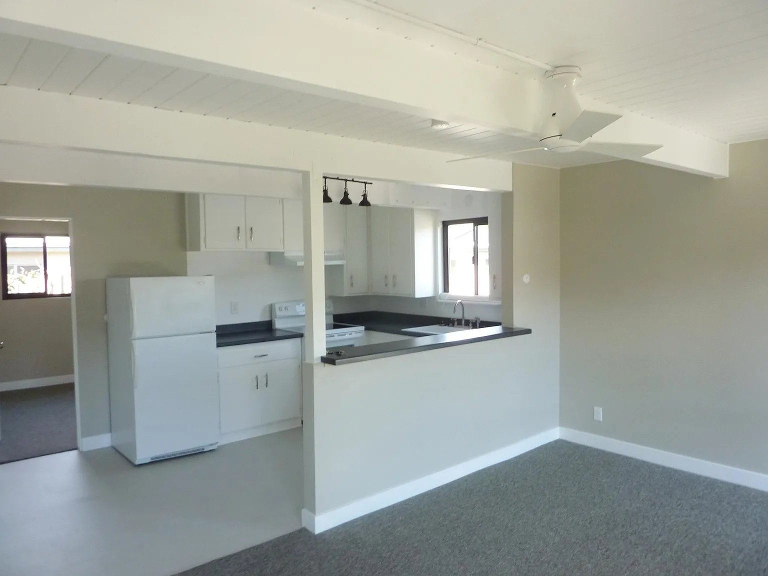 1 bed, 600 sqft, $1,900 — Photo 3